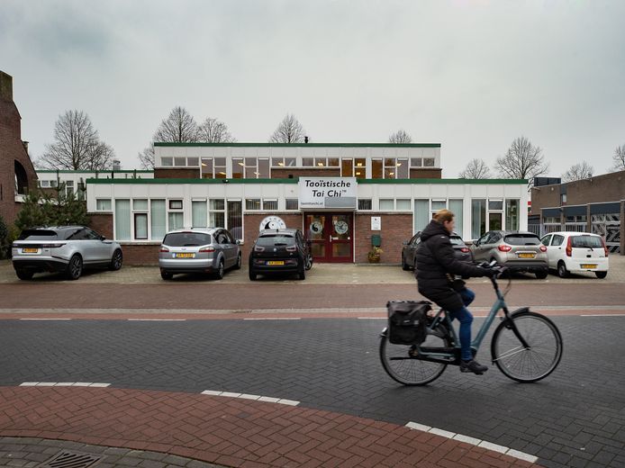 In dit pand van de Taoistische Tai Chi Vereniging in Helmond werden recent nog vluchtelingen opgevangen.