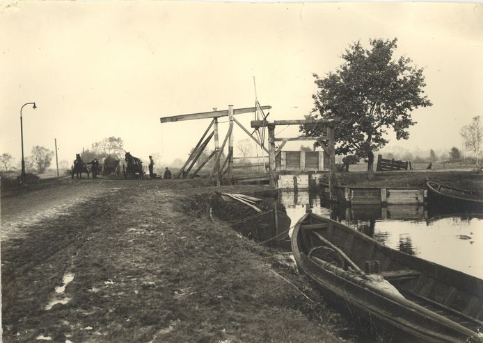 De sluis bij de Schipsloot in Vriezenveen wordt in ere hersteld.