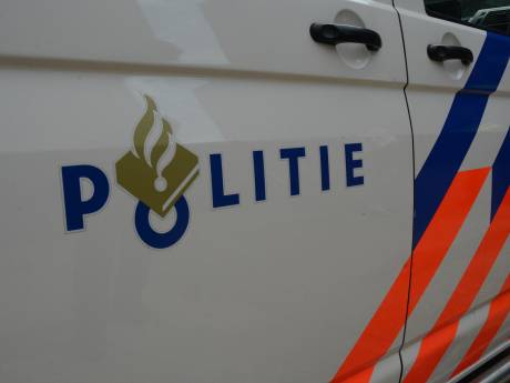 Politie onderzoekt mysterieus ongeluk waarbij fietser zwaargewond raakte: slachtoffer herinnert zich niets van klap