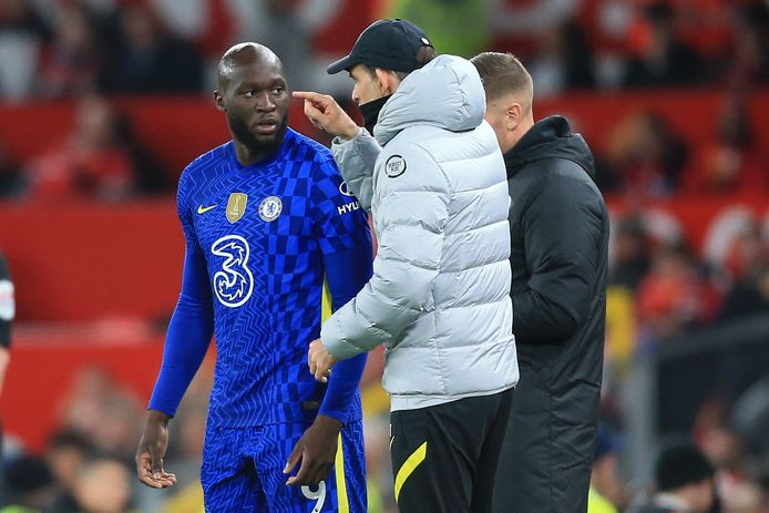 Tuchel geeft Lukaku instructies.