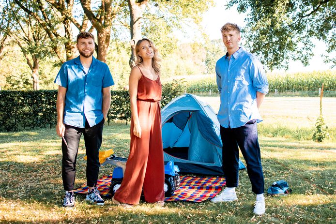 Suzan Freek Brengen Ode Aan Het Oosten Met Liedje De Overkant Show Gelderlander Nl