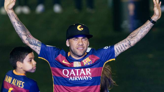 FC Barcelona haalt Dani Alves terug naar Camp Nou