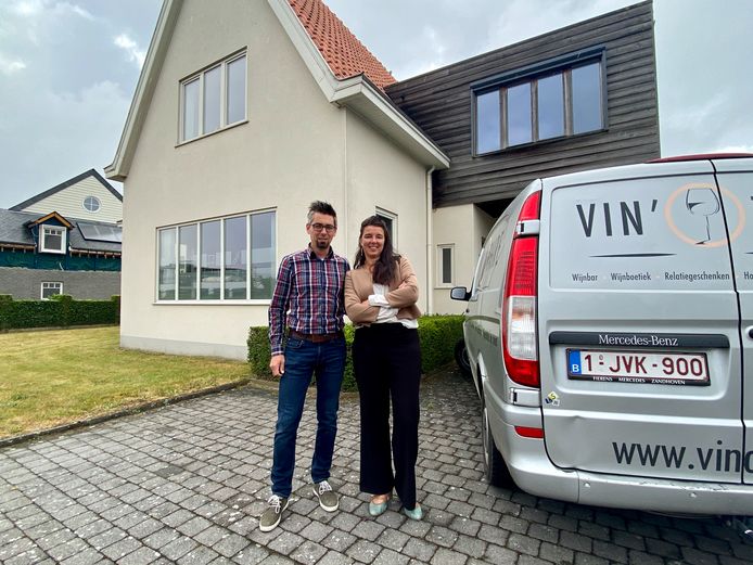 Vanaf september hopen Bram Drexeler en Kelly Verbergt met wijnboetiek Vinotaire hun intrek te nemen op een voormalig notariaat op de Langestraat