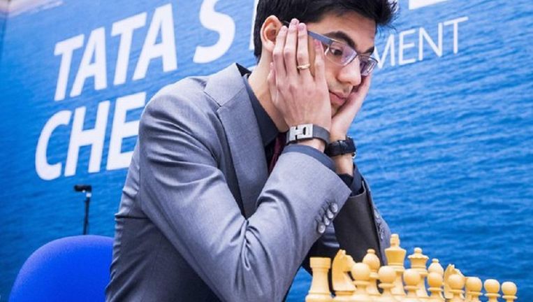 Anish Giri tijdens de tweede ronde van Tata Steel Chess 2017. Beeld anp