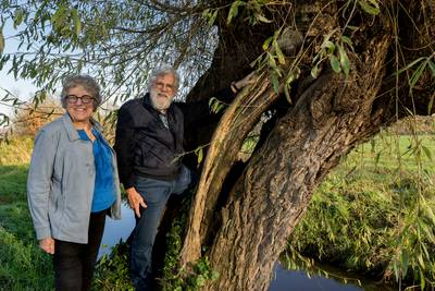 Met loterijgeld geven Ad en Ine grond terug aan de natuur: ‘Meer mensen zouden dit moeten doen’