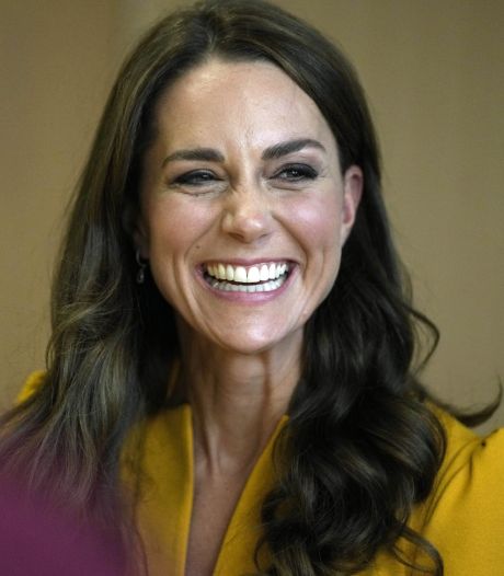 Kate Middleton porte le collier le plus tendance de la saison