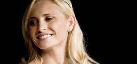 Ongeluk topmodel Yfke Sturm komt als grote klap