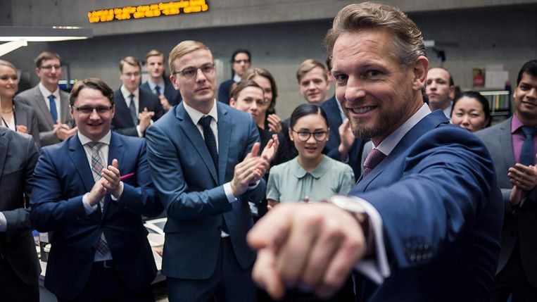 Barry Atsma (rechts) in Bad Banks. Beeld  
