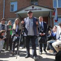 Ditmaal geen lange rijen voor Nadezjdin: Russische oppositiepoliticus beboet en uitgesloten van verkiezingen