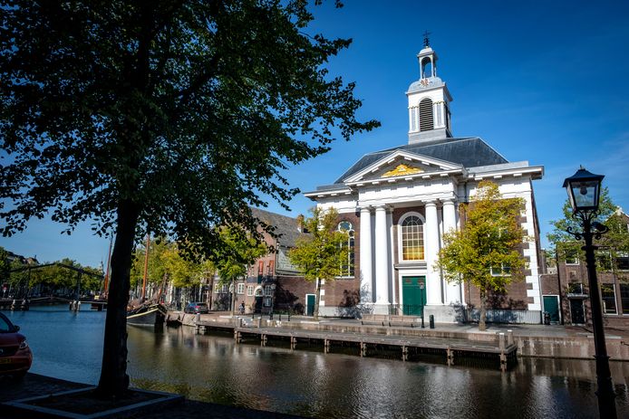 De Schiedamse Havenkerk aan de Lange Haven.