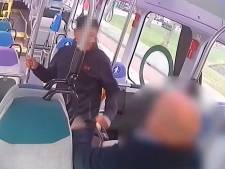 Politie brengt dader mishandeling Zwolse buschauffeur herkenbaar in beeld