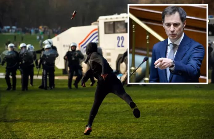 Le Premier ministre a lancé un appel à ceux qui voudraient se rendre à la Boum 2 dans le Bois de la Cambre ce samedi.