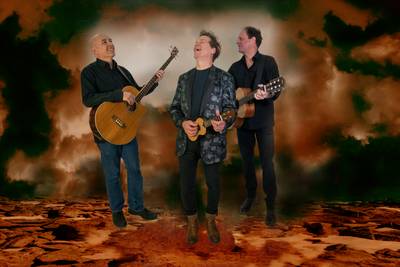 Mannen van Naam spelen in de Bavelse molen hun show De Duivelsbrug