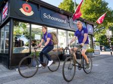 Britten testen twee roestige vouwfietsen van 1944 uit op ‘Hell’s Highway’ naar voormalig slagveld Arnhem
