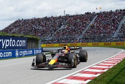 Ongenaakbare Verstappen wint in Canada, Alonso en Hamilton mee op het podium