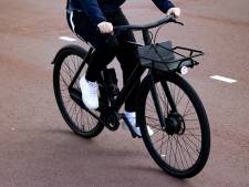 De zelfverzonnen fiets was mooi en duur. Jammer dat-ie weg is