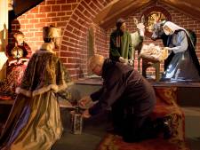 Kindje Jezus en jarige Sint-Jan samen middelpunt in dé kerststal
