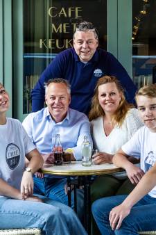 In dit Utrechtse café slaat de vonk wel heel vaak over: Linda en Erik komen er nog steeds (met hun kinderen)
