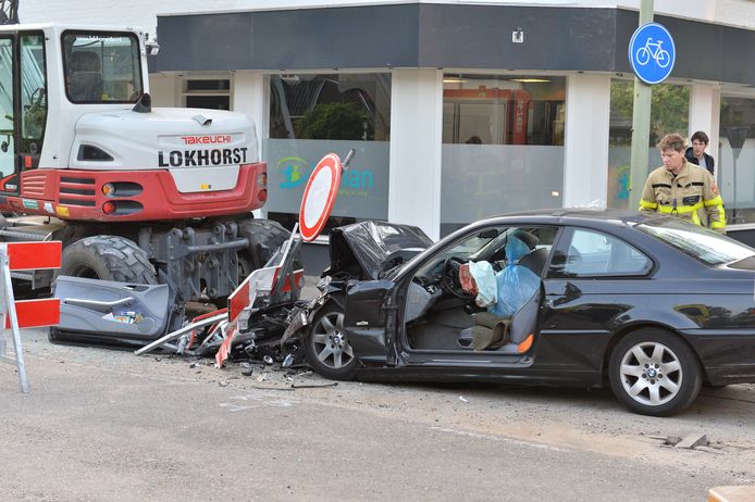 Enorme Ravage Bij Eenzijdig Ongeval In Vaassen Epe Destentor Nl