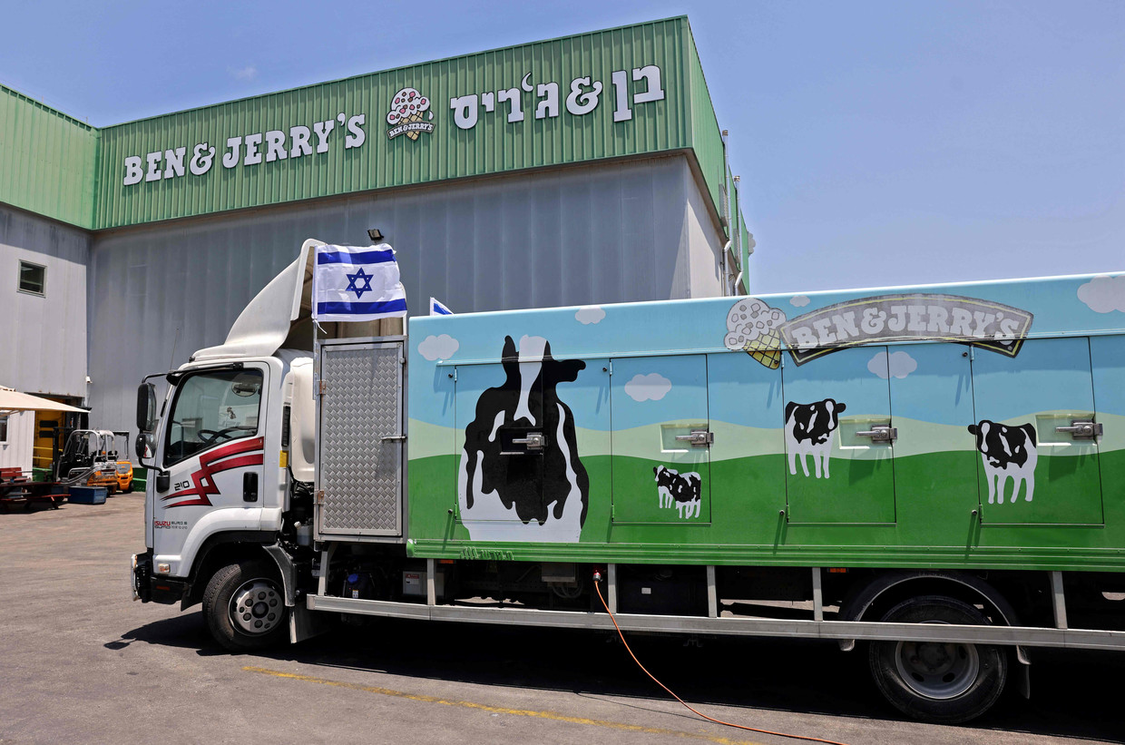 Deze fabriek in Be'er Tuvia zal vanaf volgend jaar geen Ben & Jerry’s meer mogen maken en verkopen. Beeld AFP