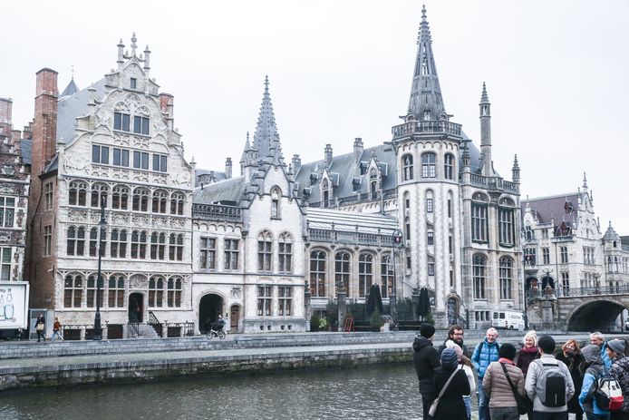 In 2011 werd North Sea Port eigenaar van het Havenhuis. Na de restauratie schittert het opnieuw als nooit tevoren.