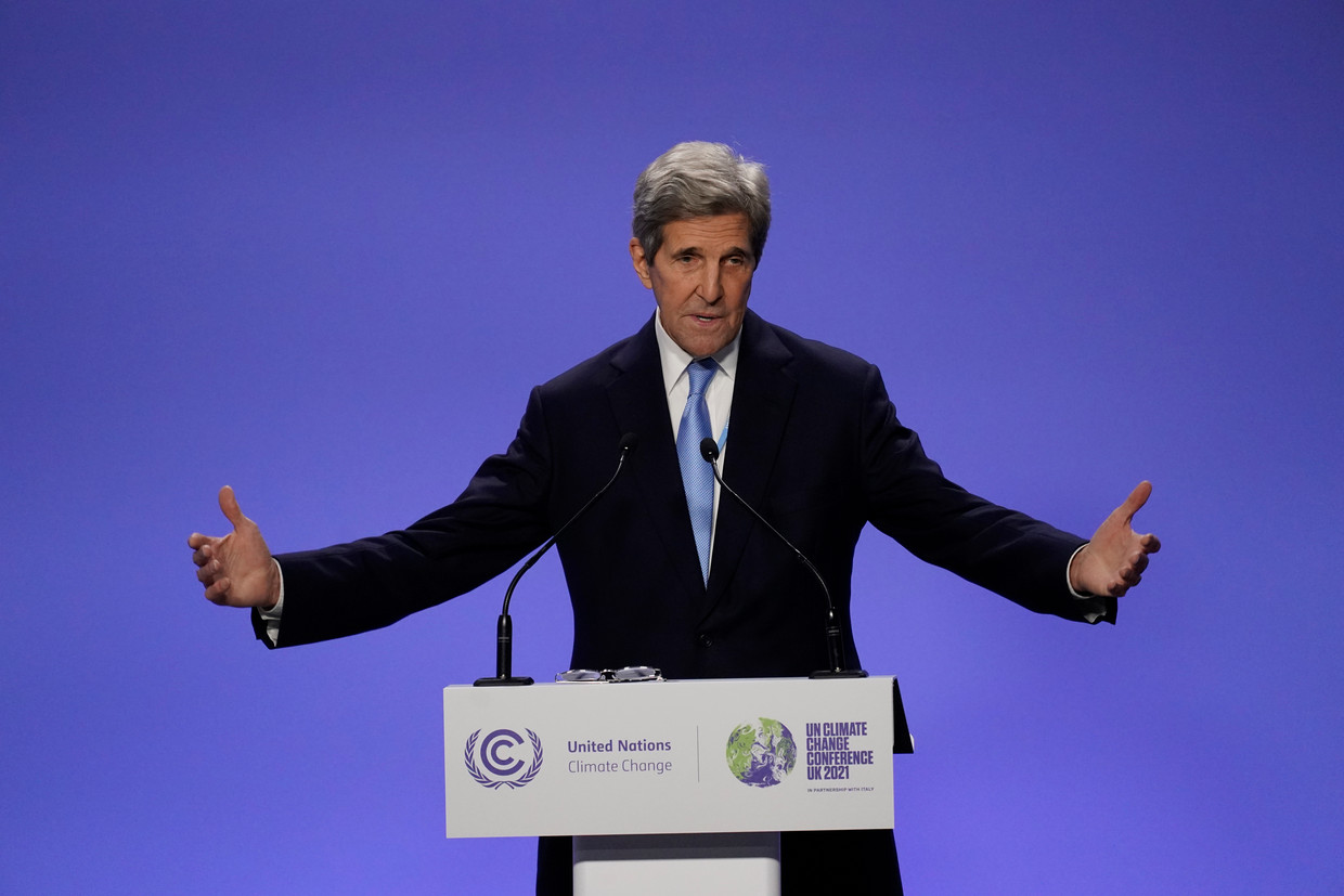 Amerikaans klimaatgezant John Kerry op de top in Glasgow. Beeld AP