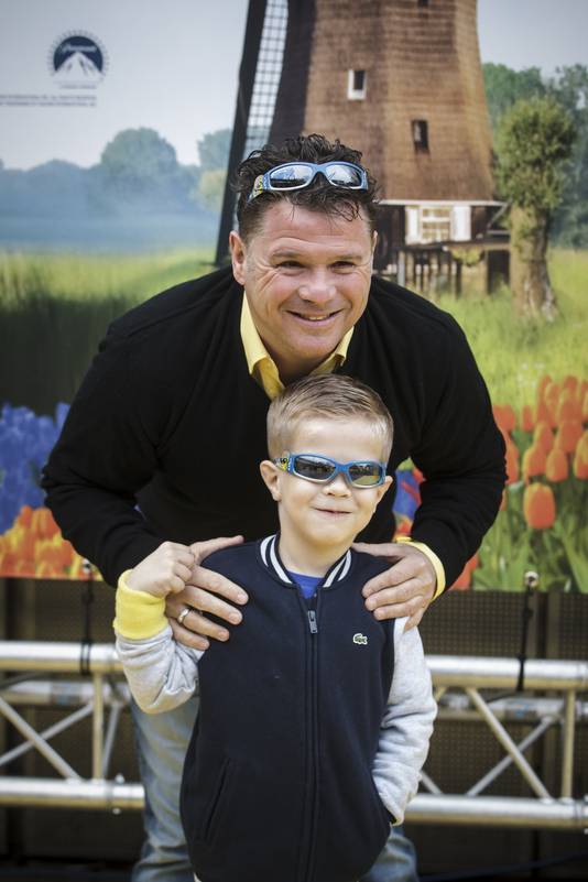wolter kroes liet zich helpen vijf kinderen is echt genoeg show ad nl