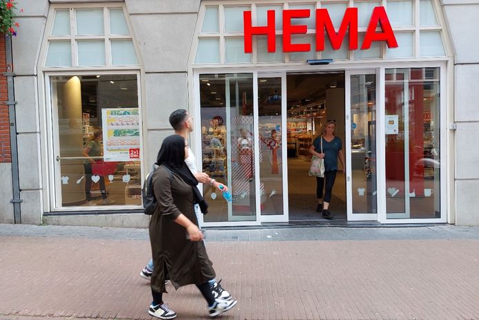 Weggelaten waarheid Plasticiteit De nieuwe HEMA in Arnhem is open en zo ziet het eruit [FOTO'S] | Arnhem  e.o. | gelderlander.nl