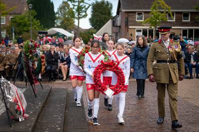 Polenherdenking in Driel met oorlog in Oekraïne in gedachten: ‘Van mijn vader mogen we inzet van Pol