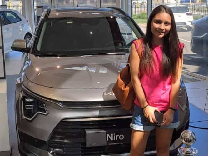 Iemand nog een Kia Niro nodig? Eline (24) koopt per ongeluk twee wagens