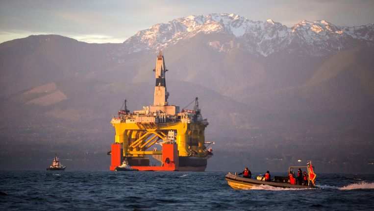Drijvende boorinstallatie van Shell bij Port Angeles, bedoeld voor exploratie in de Chukchi Zee. Beeld ap
