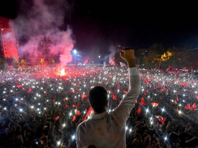 Partij van president Erdogan lijdt historische nederlaag in Istanboel