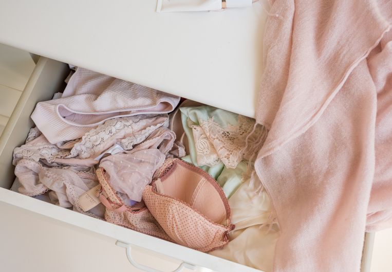 Terug van weggeweest: zichtbaar ondergoed is de nieuwste modetrend
 Beeld Getty Images
