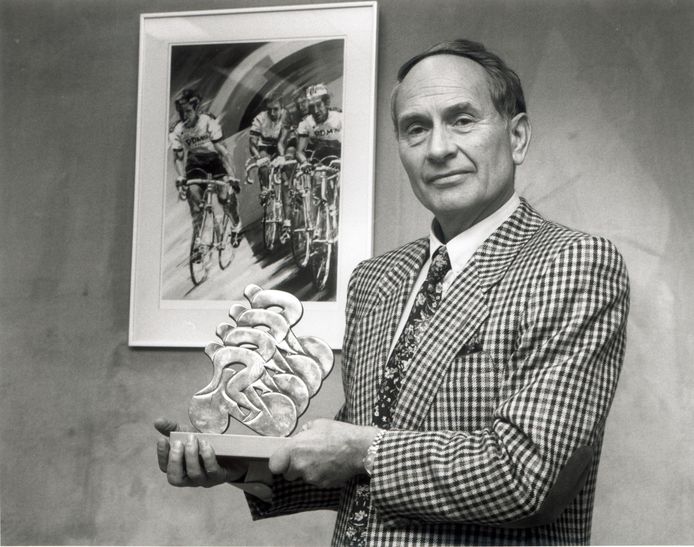 Manfred Krikke als teammanager van PDM in de jaren tachtig in zijn kantoor in Valkenswaard.
