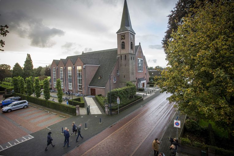 De Hersteld Hervormde Kerk in Staphorst. De gemeente kende afgelopen week het hoogste aantal besmettingen per honderdduizend inwoners. Beeld ANP