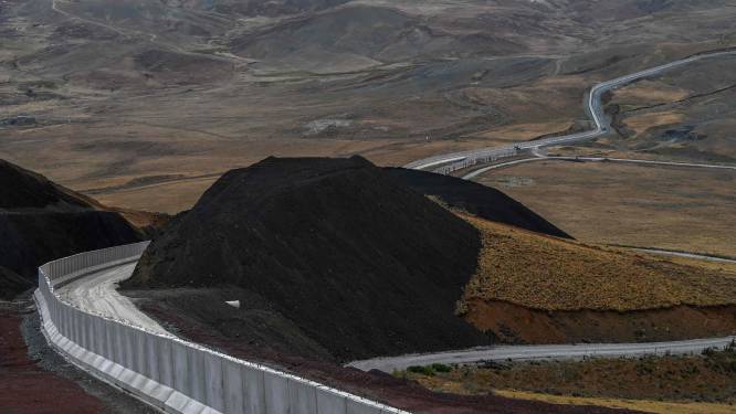 À la frontière entre la Turquie et l’Iran, un mur de 243 km pour stopper les migrants afghans