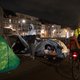 Asielzoekers in België slapen in festivaltentjes en kraakpanden