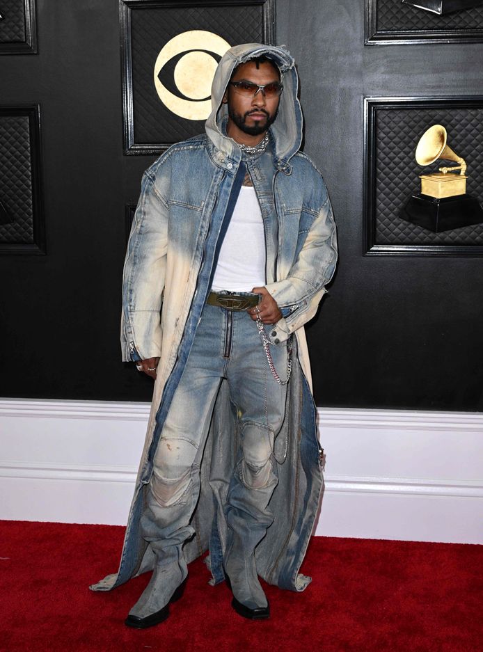 Le chanteur Miguel.