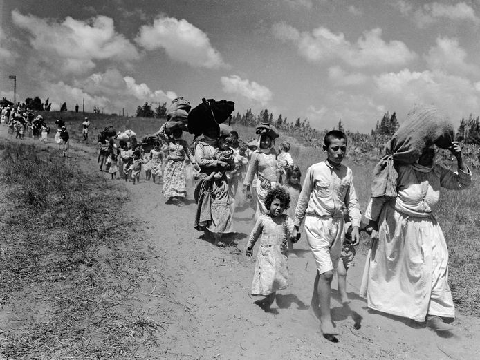 Palestijnen vluchten van de Westelijke Jordaanoever.
