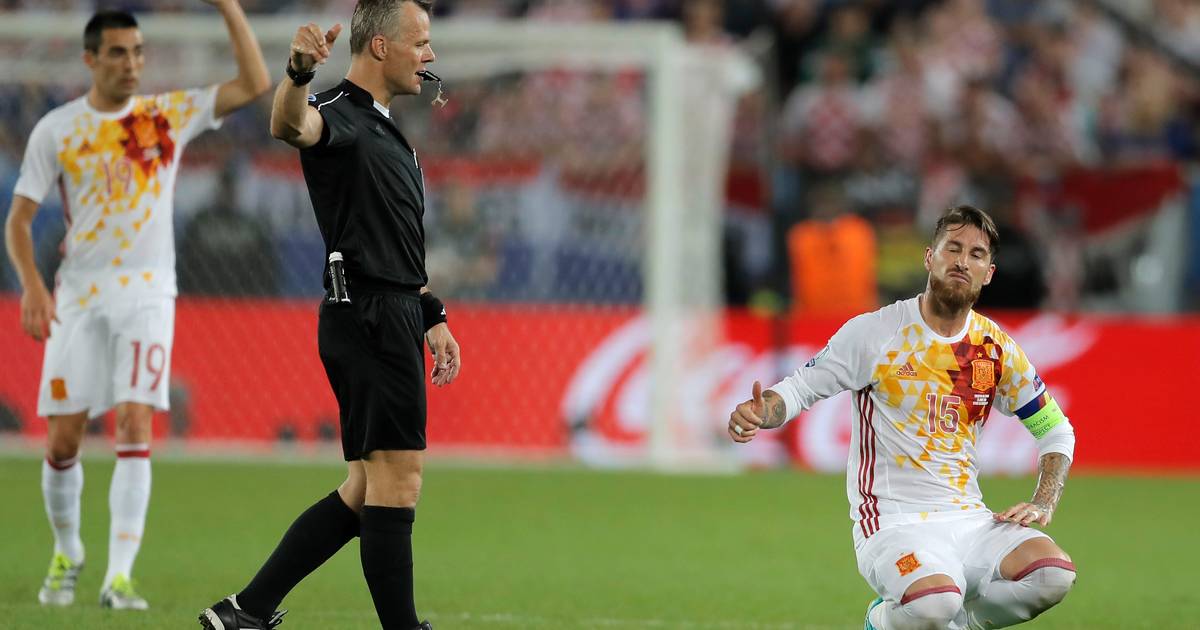 Collina tikt Kuipers op de vingers over Spaanse penalty ...