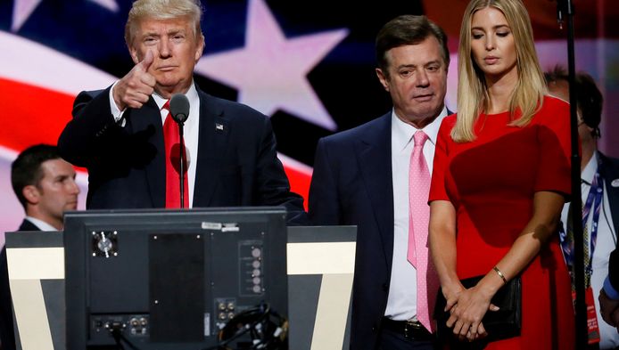De Amerikaanse president met zijn campagnemanager Paul Manafort en Ivanka Trump in aanloop naar de verkiezingen in 2016.