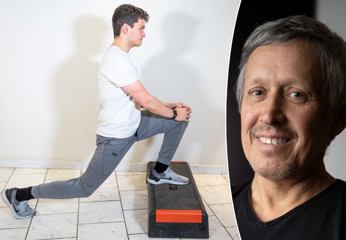 Lieven Maesschalck (rechts) geeft oefeningen om je heupen in topvorm te houden.