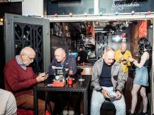 QR-code leidt tot weinig problemen in horeca, veel mensen blij dat ze weer kunnen