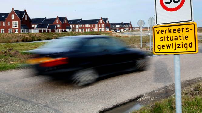 Aannemer heeft - totaal onverwacht - tijd voor reparatie van Laag Dalemseweg