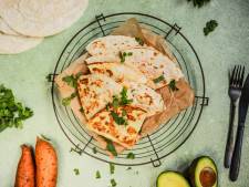 Wat Eten We Vandaag: Quesadilla’s met zoete aardappel en garnalen
