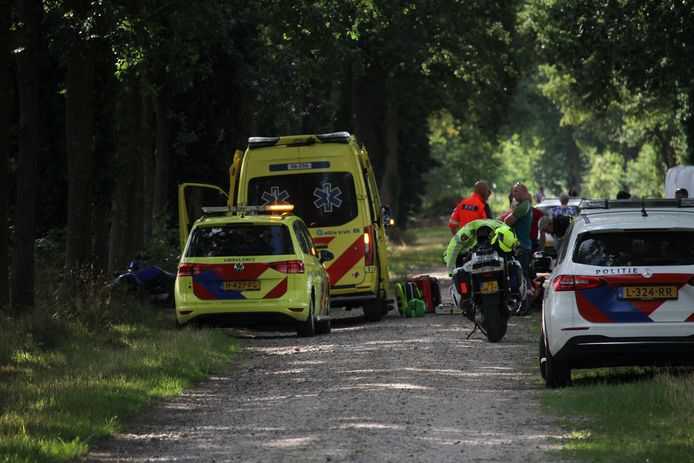 Een motorcrosser is zaterdagmiddag gewond geraakt in buitengebied Lochem