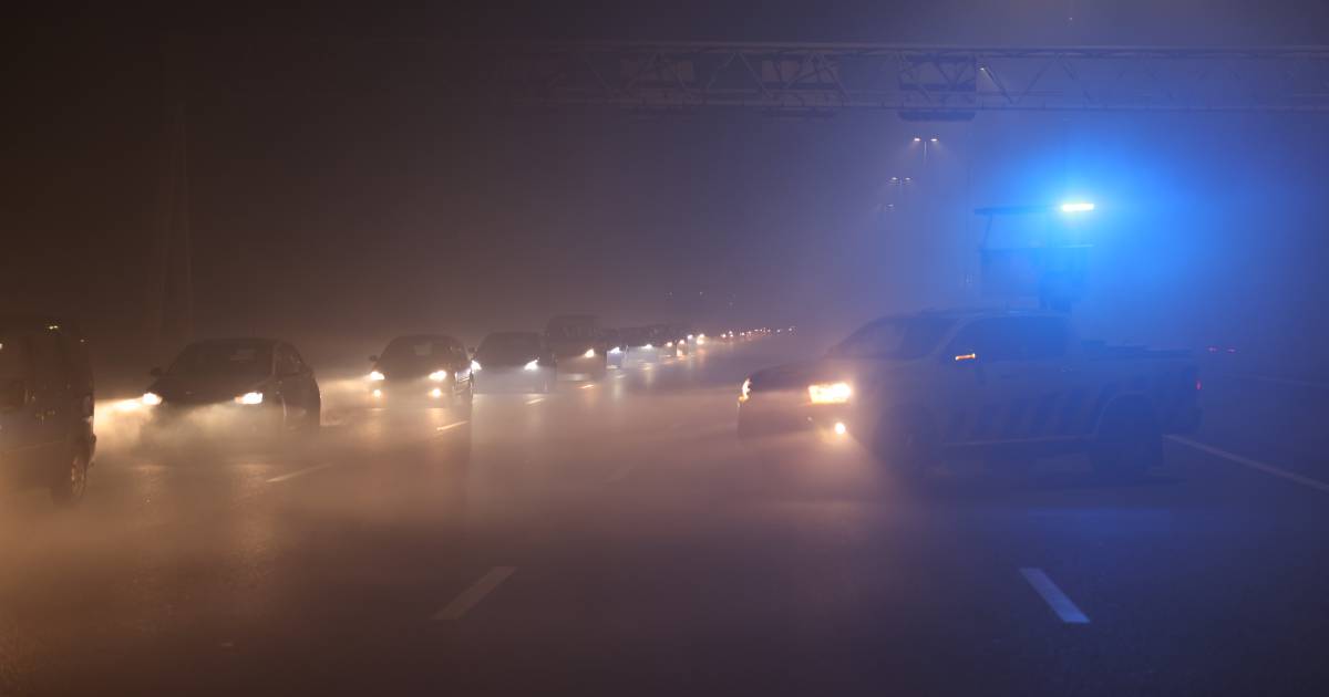 Diverse aanrijdingen op A4 in dichte mist, ook glad op de weg.