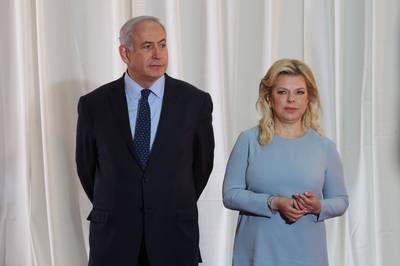 Vrouw Israëlische premier verdacht van fraude voor diners