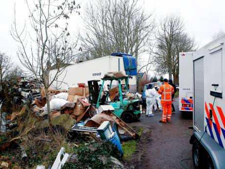 Misdrijf of natuurlijke dood? Breukelen in de ban van overleden ‘papiermannetje’ Peter (67)