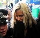 Vragen over rol (sociale) media na zelfdoding Britse presentatrice: ineens werden negatieve artikelen verwijderd